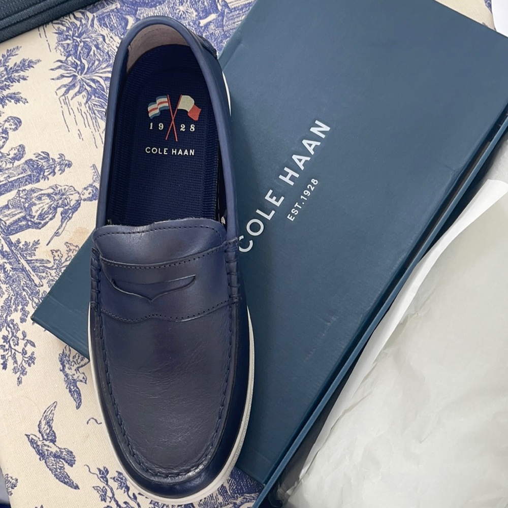 cole hann loafers!! brand new!